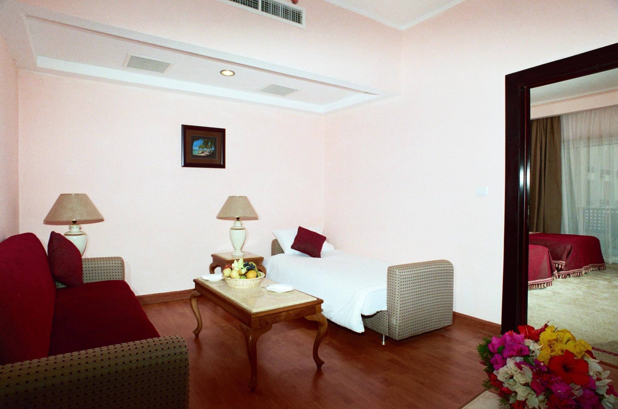 Golden 5 Sapphire Suites Hotel Hurghada Ngoại thất bức ảnh